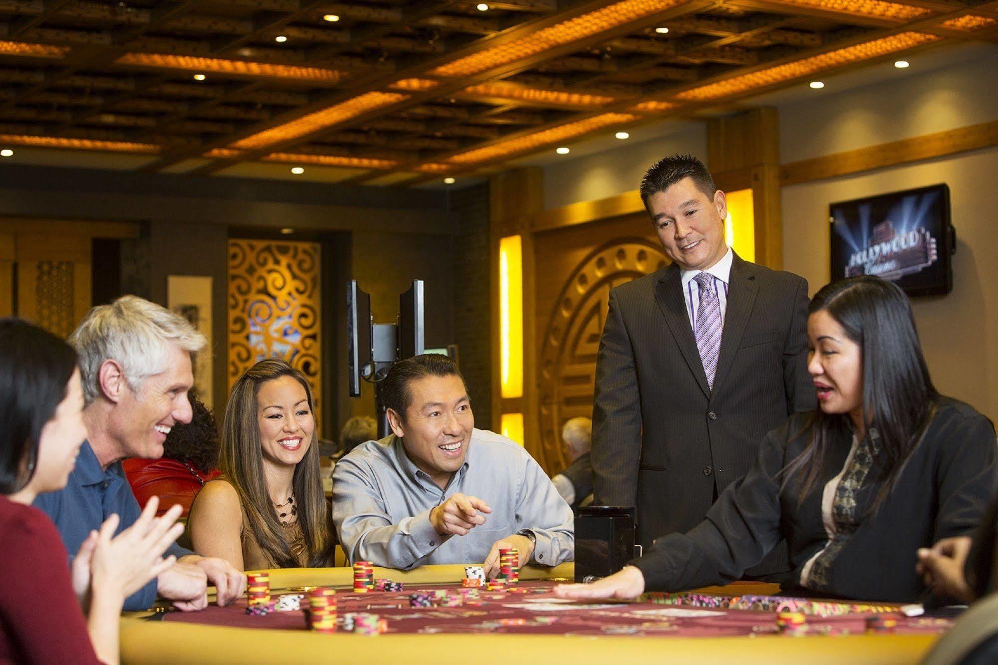 Hollywood Casino St. Louis Hotell Maryland Heights Exteriör bild